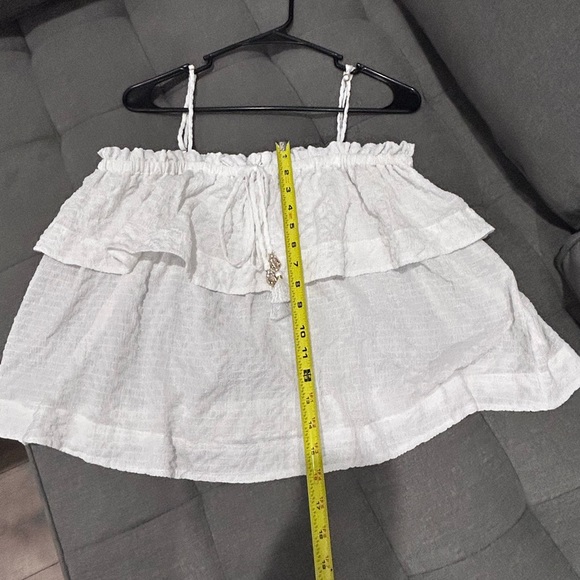 💰PRICE⬇️  
 LILLY PULITZER • White Off The Shoulder Top • sz L • - Picture 5 of 8